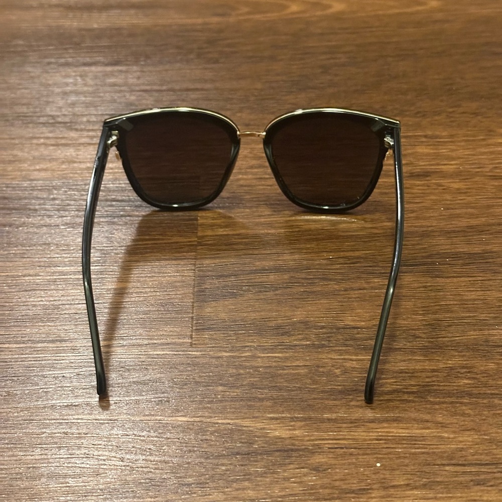 Quay sunglasses